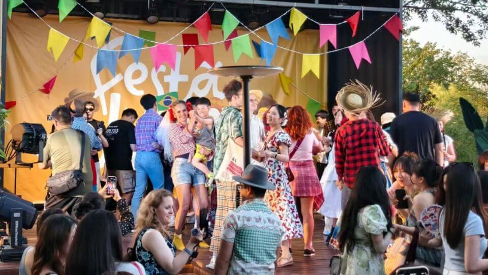 Festa Junina brasileira faz sucesso em Beijing